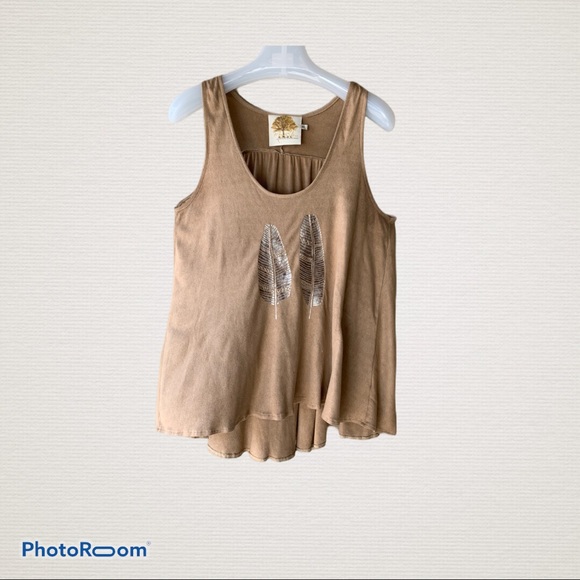 Missy Robertson Dressy Tank - Picture 1 of 6
